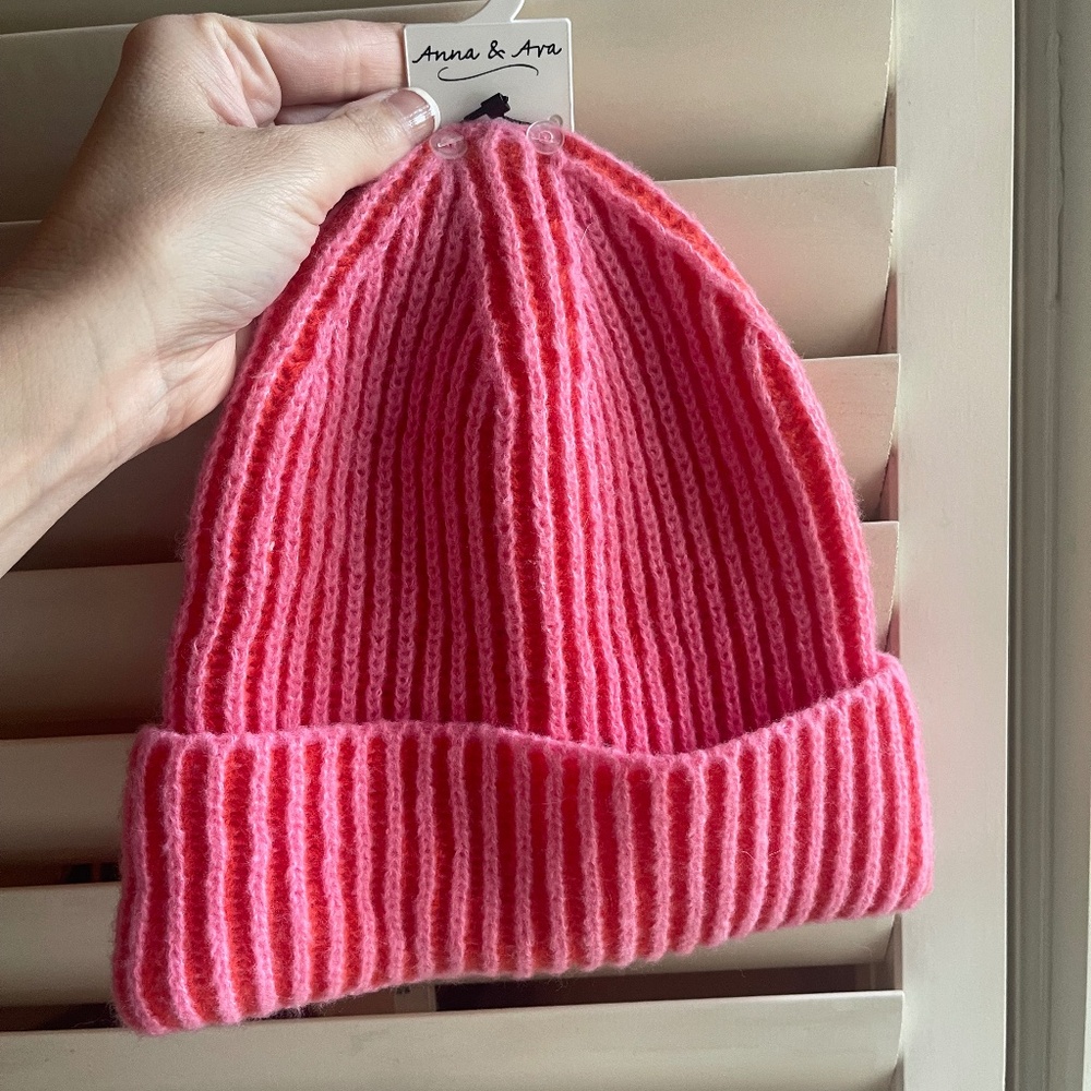 Anna Ava Pink Beanie